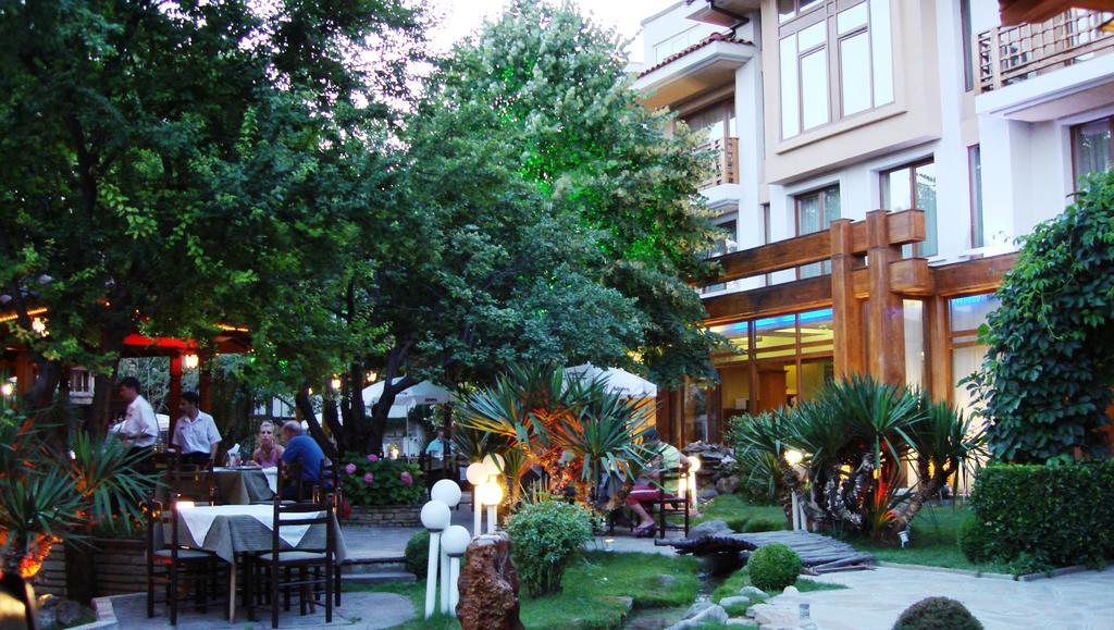 Hotel Bozukova House Sliven Esterno foto