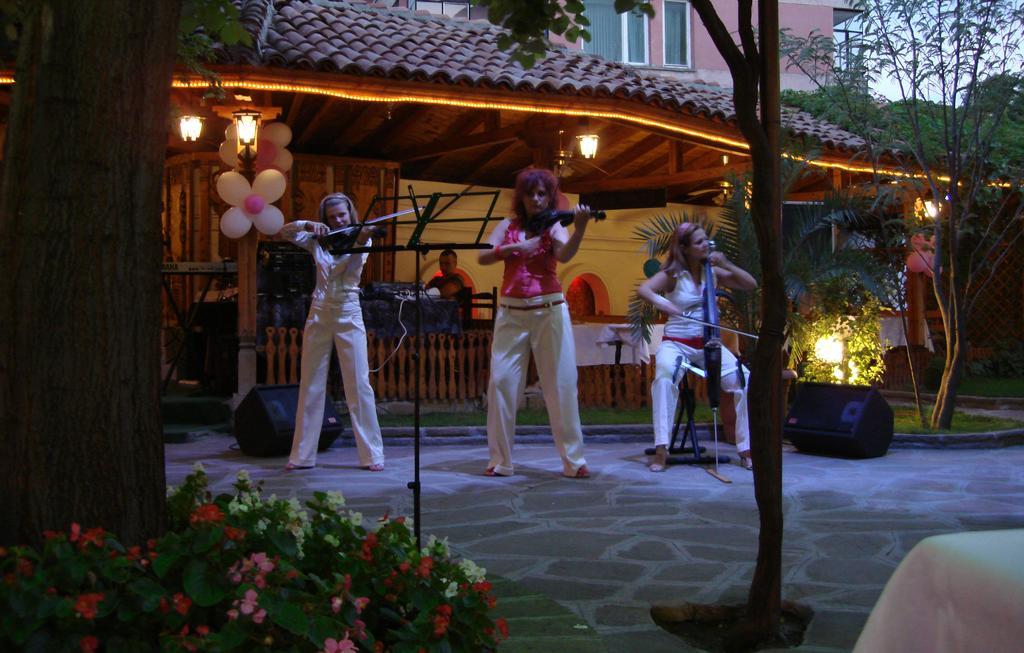 Hotel Bozukova House Sliven Esterno foto