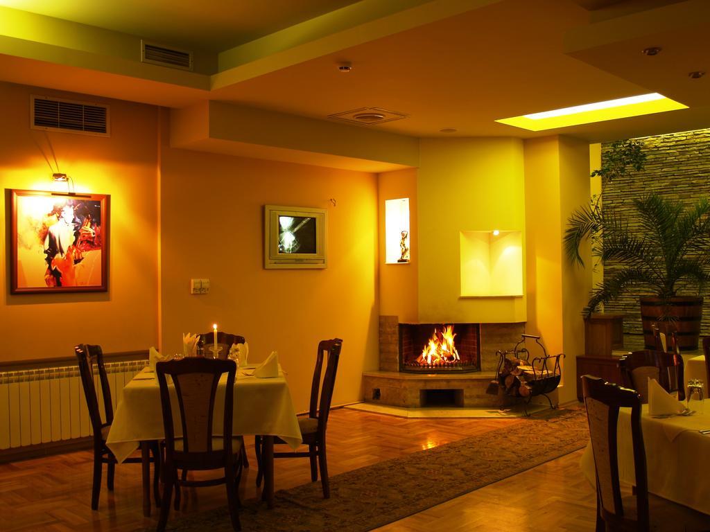Hotel Bozukova House Sliven Esterno foto